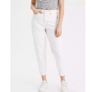 American Eagle Relaxed Mom Jeans in Air White Womens Waist Size 00 X Short